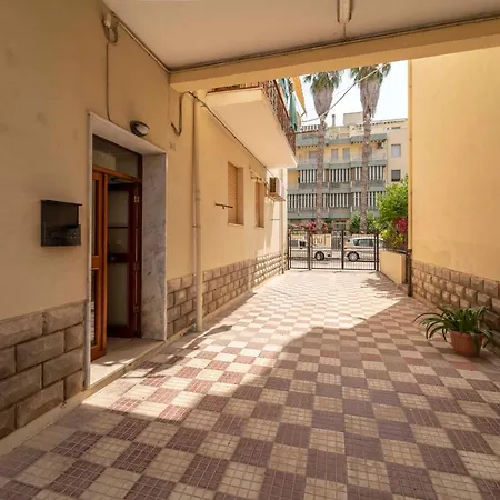 Paoli Apartment *